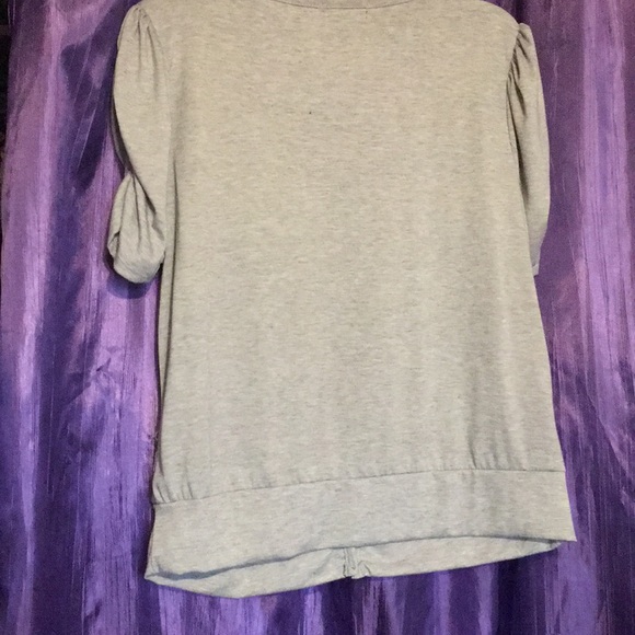 Cute top - Picture 4 of 4